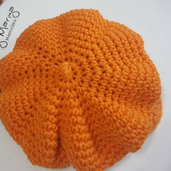 Granny square sweater and hat - Picture 2 of 3